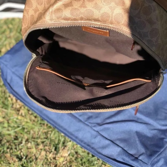 COACH ACADEMY BACKPACK IN SIGNATURE CANVAS 31216 main image 4